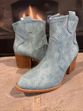 Dirty Laundry Unite Chunky Block Heel,Side zipper,snakeskin-like,ankle,Western